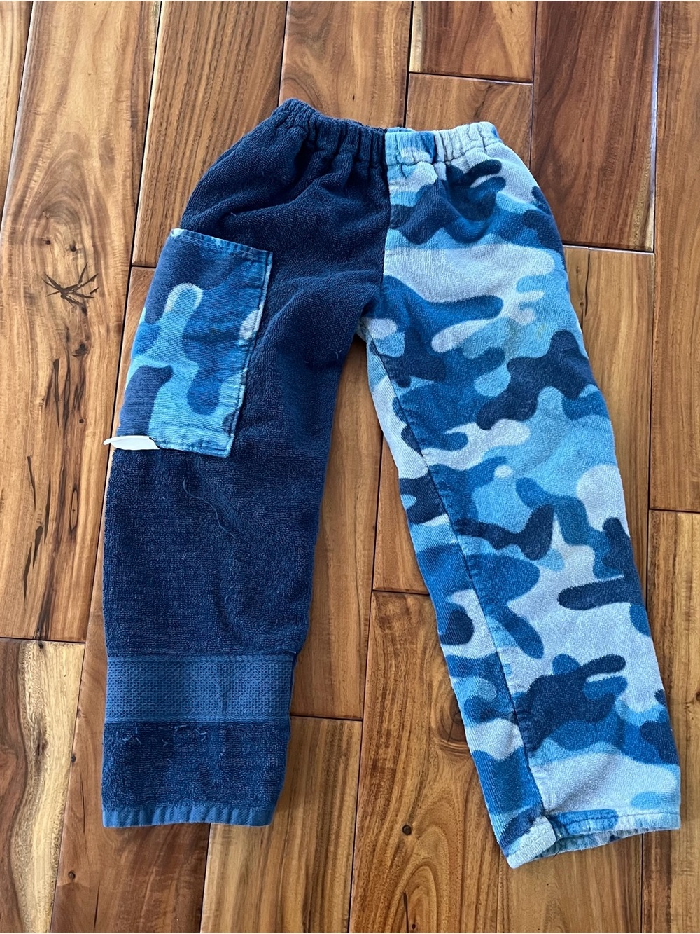 Kiki’s Nation Kids Blue Camo Swim Towel Pants Sz XS